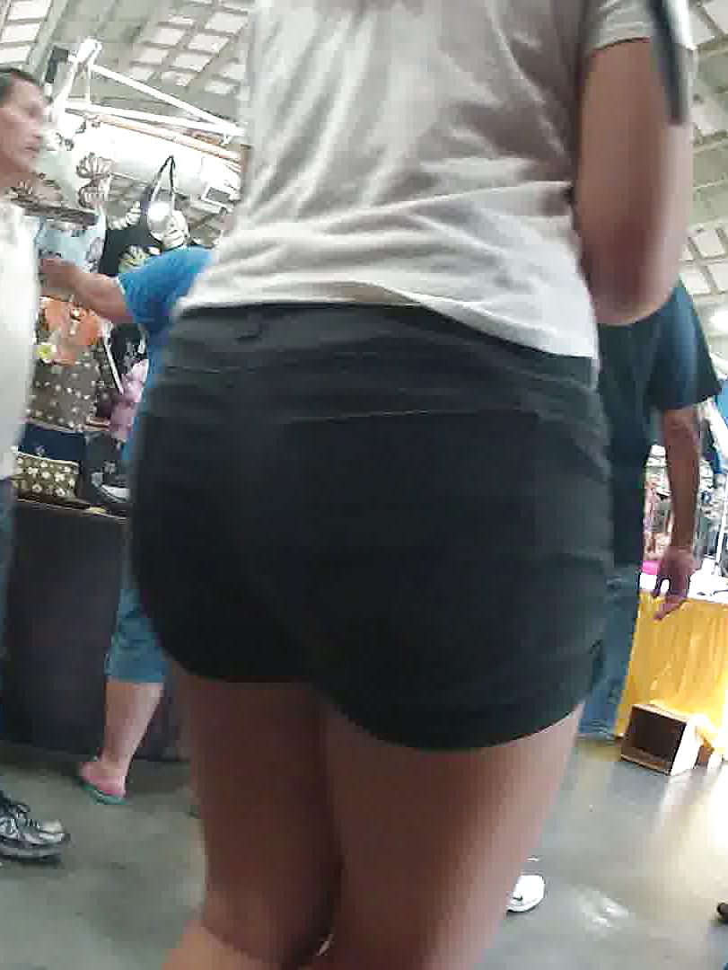 25P Hunting asian ass n legs