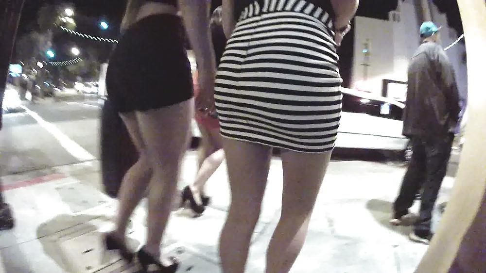 25P Hunting asian ass n legs