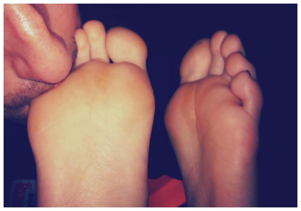 4P Jackie's Gorgeous Feet Being Worshiped.