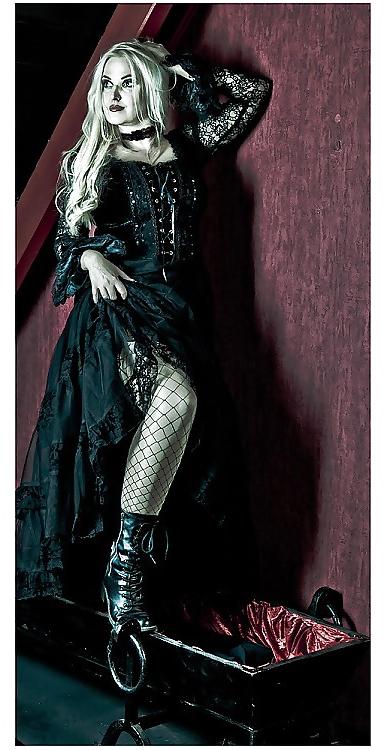 25P Gothic beauties 17