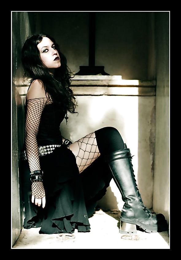 25P Gothic beauties 17