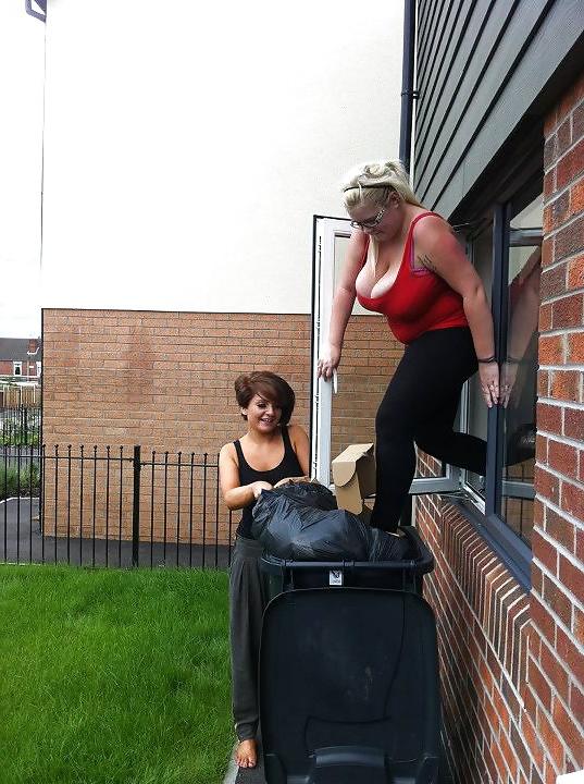 25P British Slut Sheri