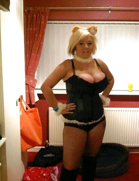 25P British Slut Sheri