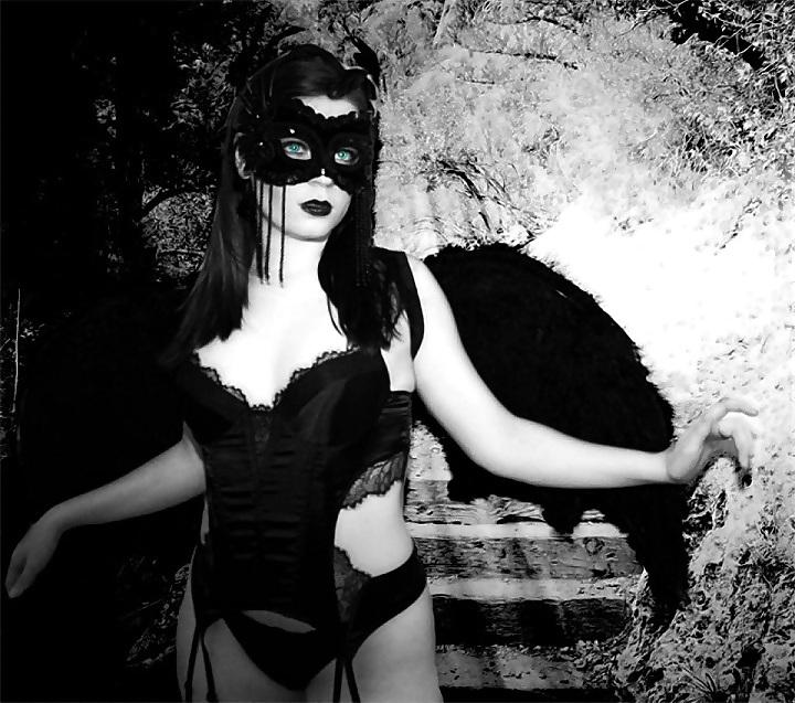 25P Gothic beauties 27