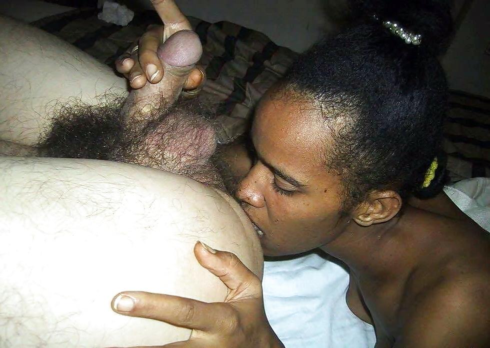 25P Black Girls Eating White Cock