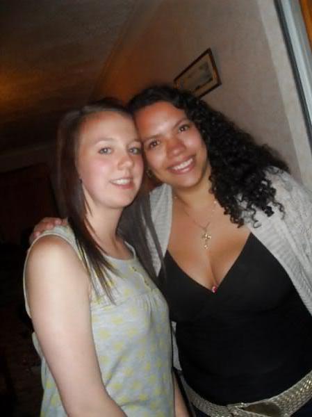 13P Down blouse n cleavage