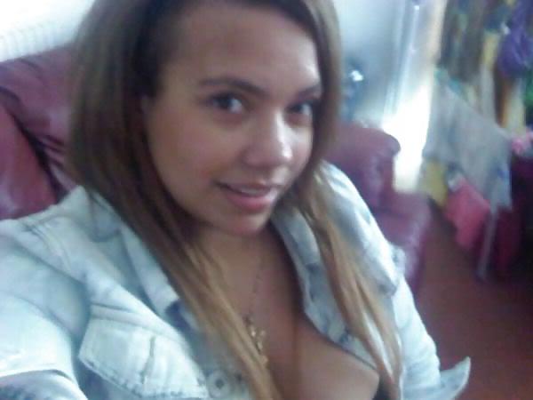 13P Down blouse n cleavage