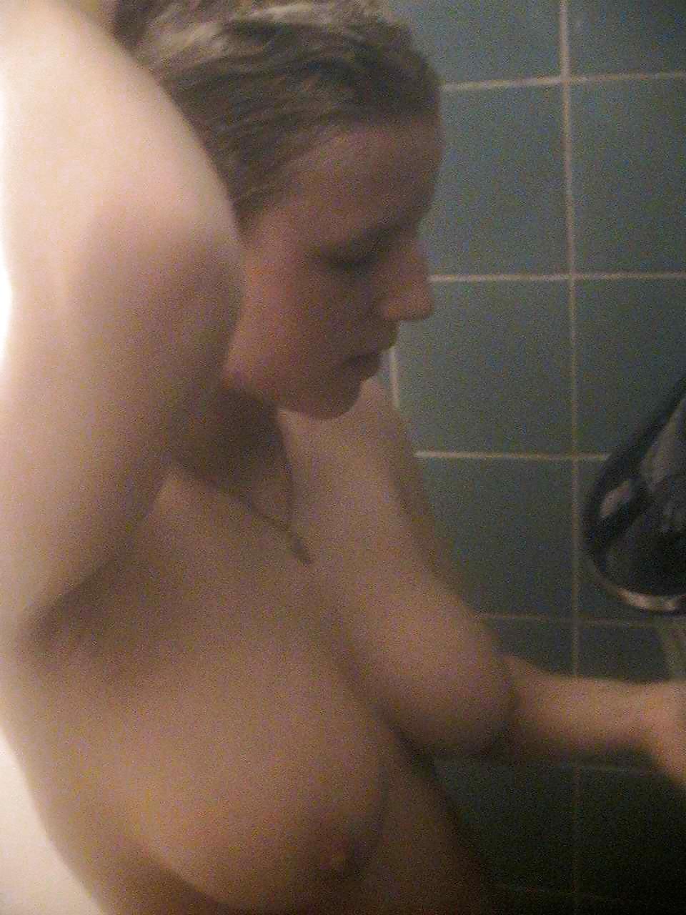 13P Shower