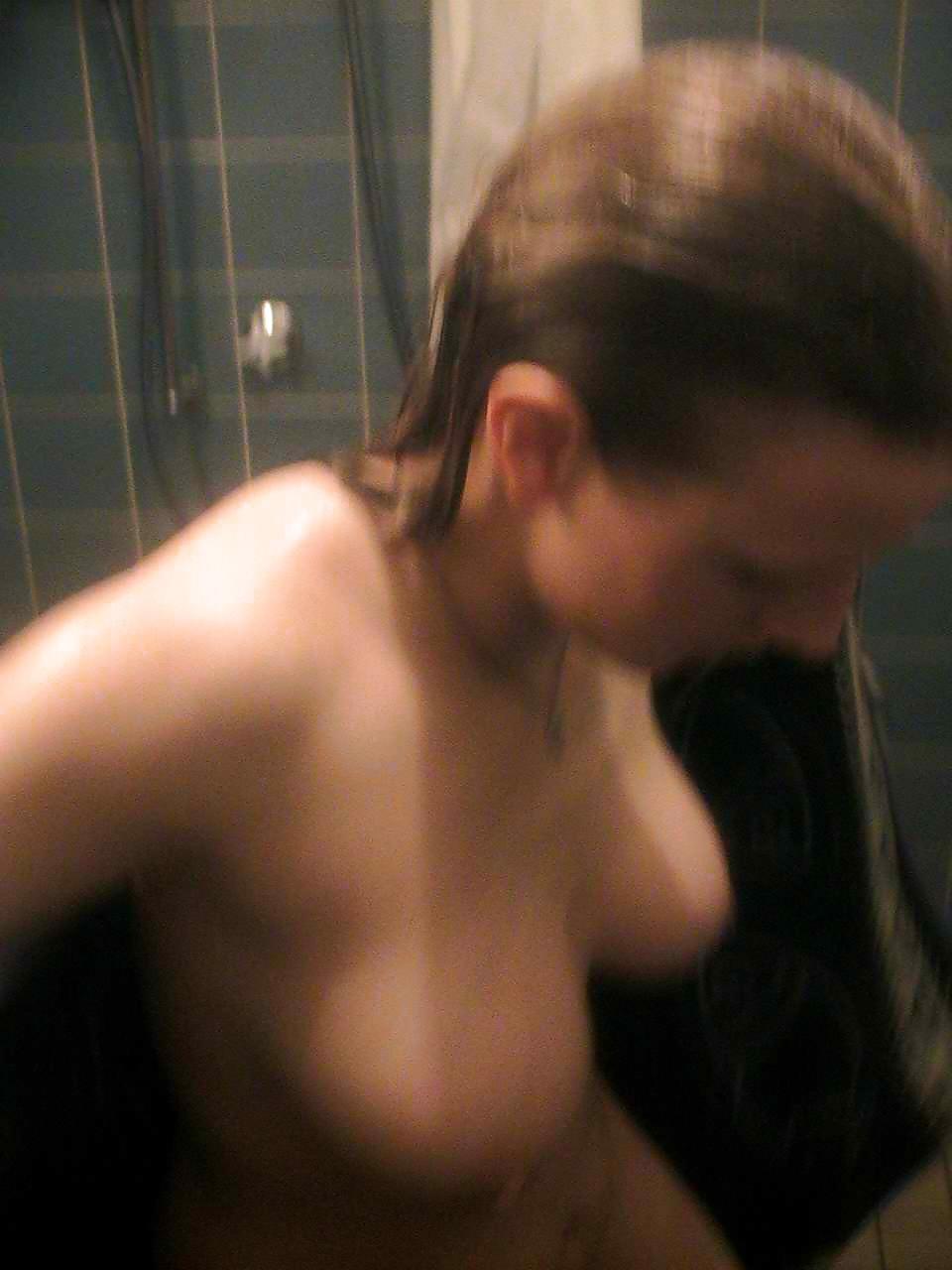 13P Shower