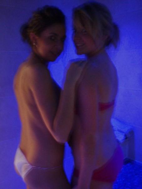 25P British FB Sluts want your DIRTY COMMENTS