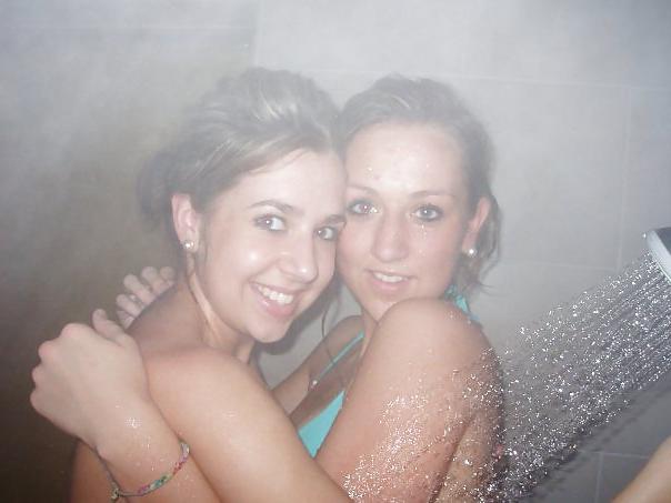 25P British FB Sluts want your DIRTY COMMENTS