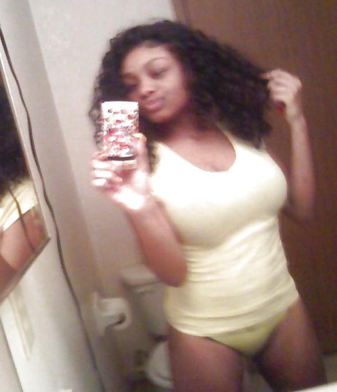 25P Amateur Black Girls 24