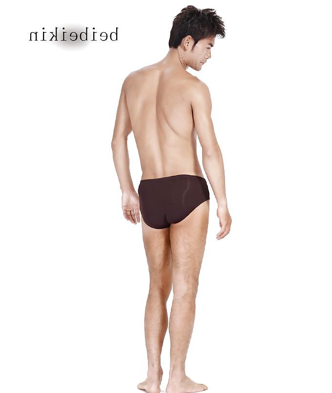 8P Underwear Model