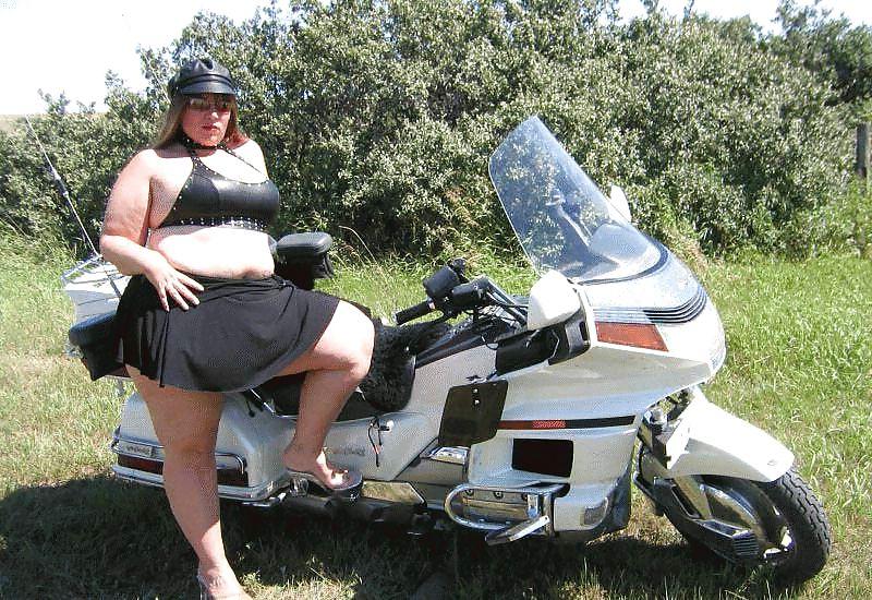 25P 413 bbw dressed over 30