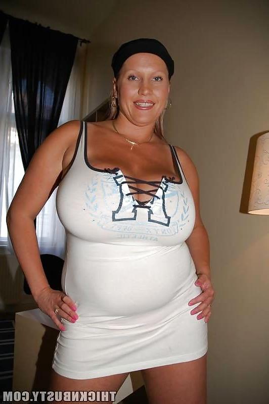 25P 413 bbw dressed over 30