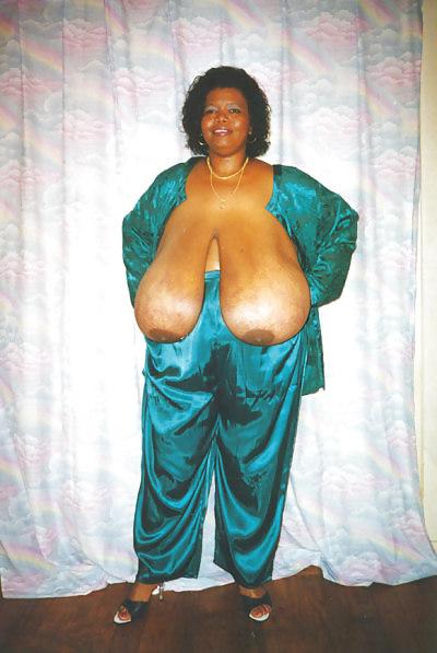 11P Ebony BBW Women :)