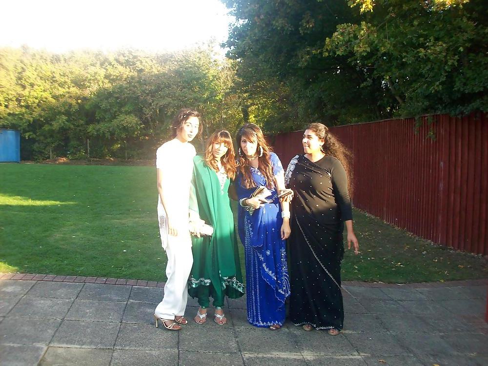 6P Indian Paki Muslim UK British Facebook feet (non nude)