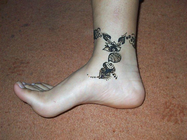 6P Indian Paki Muslim UK British Facebook feet (non nude)