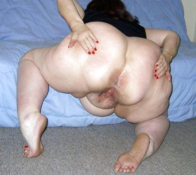 24P BBW Mature Spreading her Big Holes PART 5