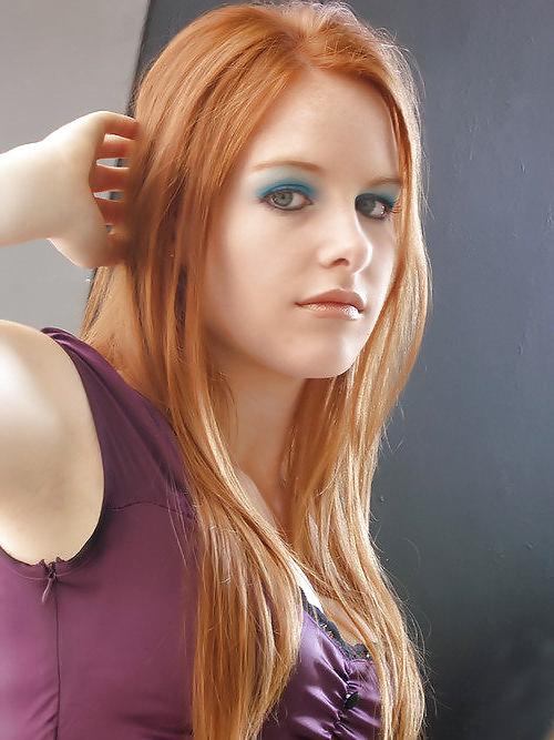 22P Teens in Red