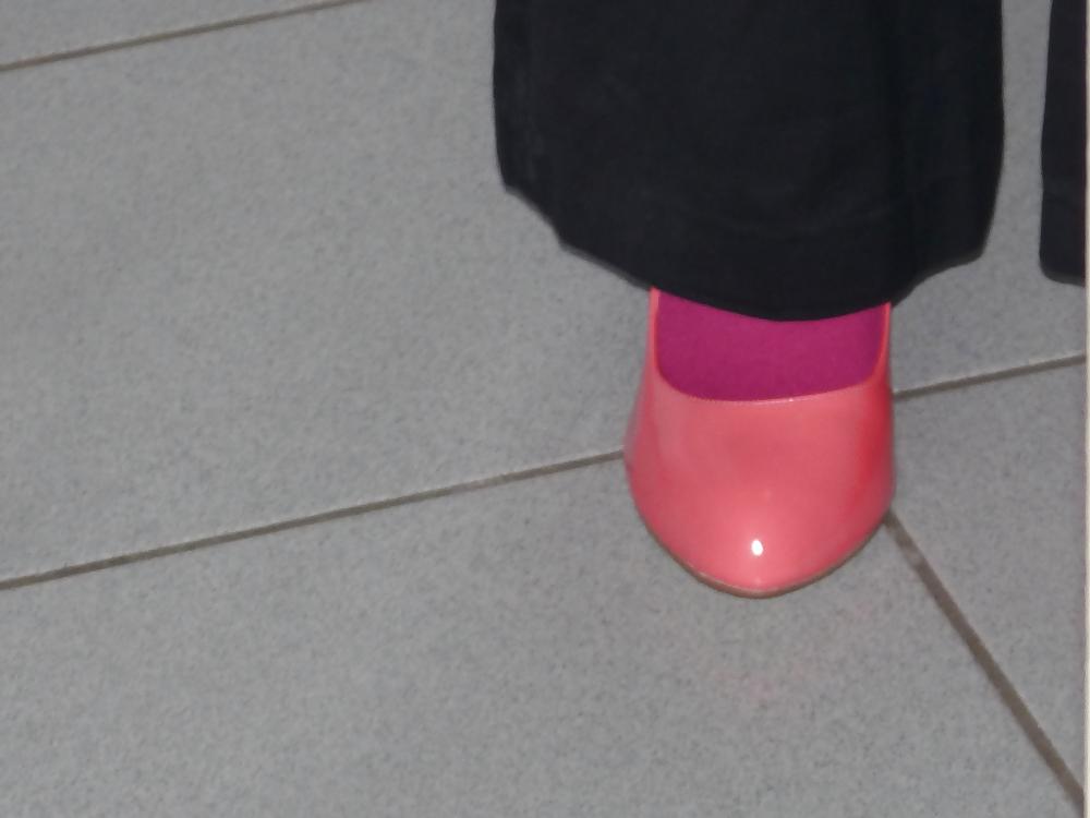 10P Girlfriend heels shoes feet foot nailpolish