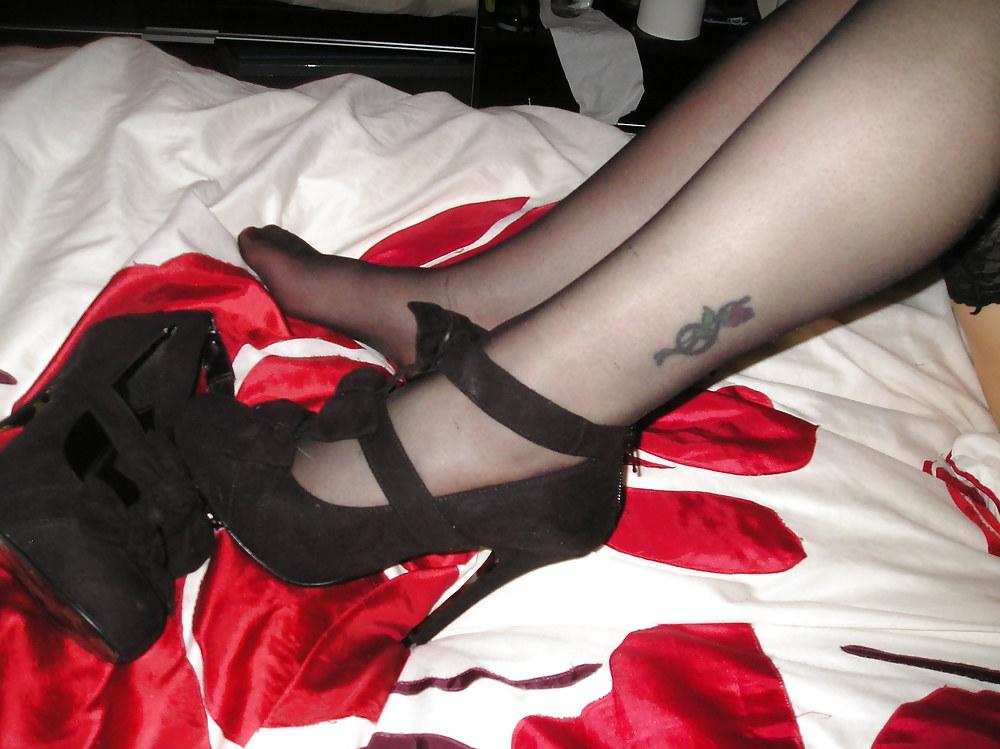 24P Lace top black stockings