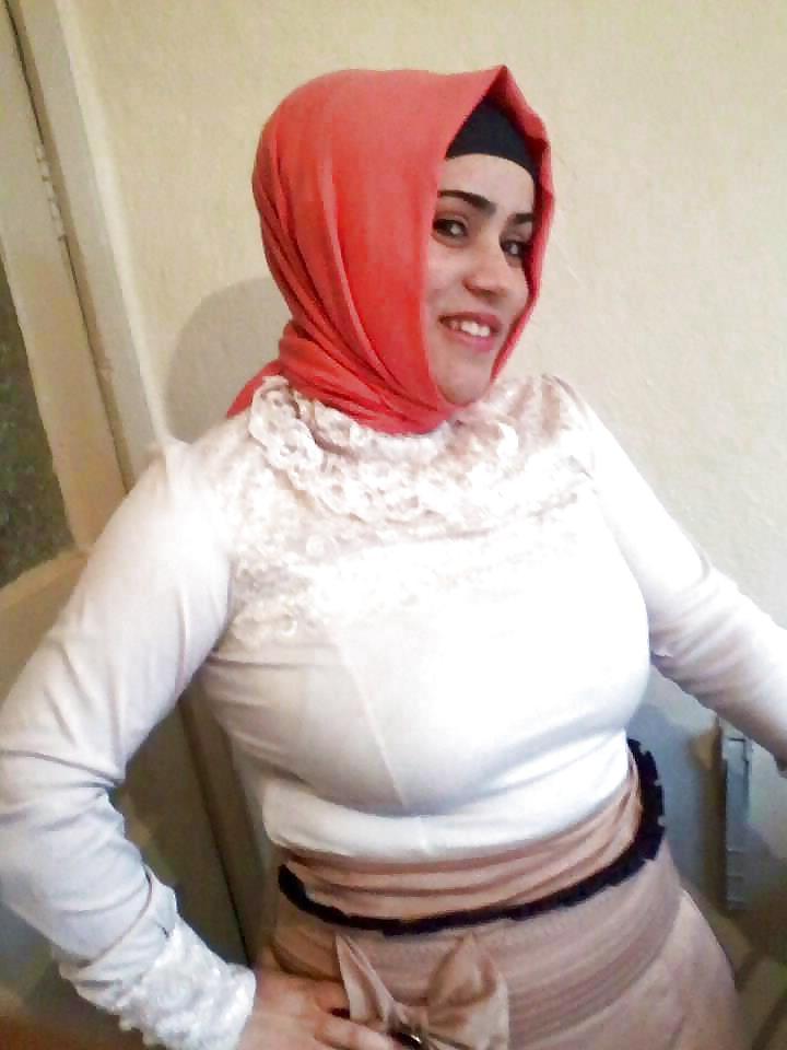 11P Arab turkish women 44