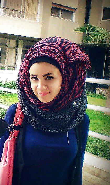 11P Arab turkish women 44