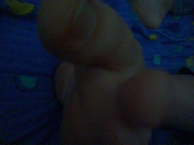 25P Sabrina 's Feet - Foot model with long flexible toes