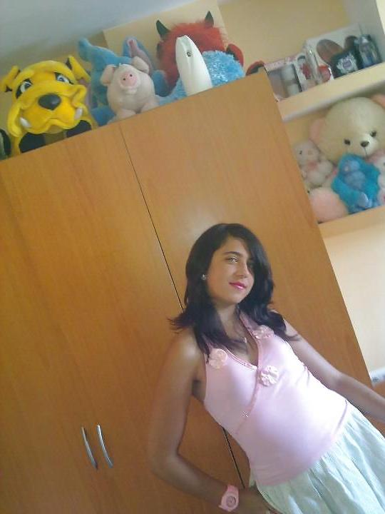 7P Turkish girl: zehra