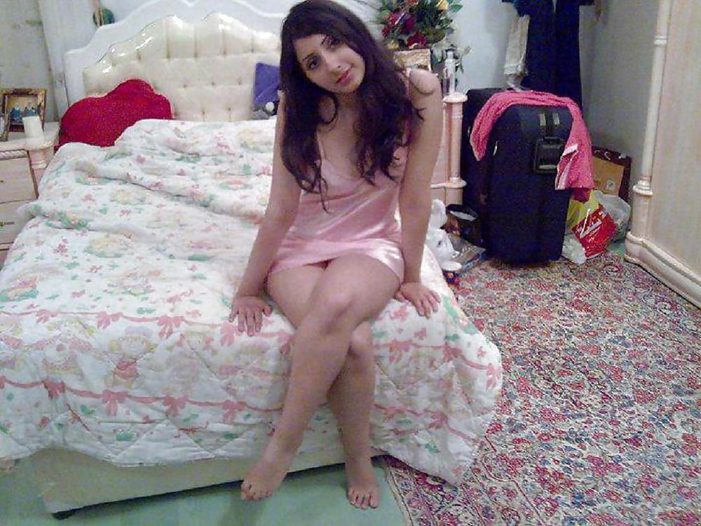 5P Arab turkish girl: Nazli