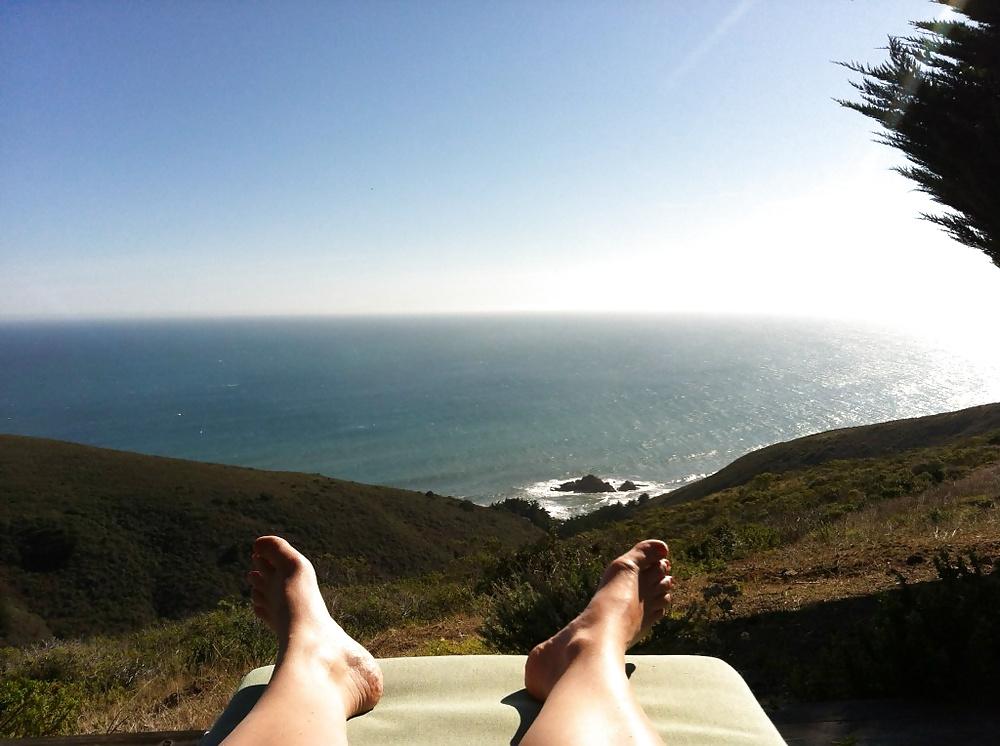 11P Alanis Morisette Feet