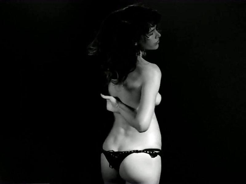 10P Paz De La Huerta Topless Dancing in Flaunt Magazine 