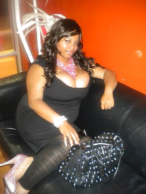 25P Black Networxxx Boobs