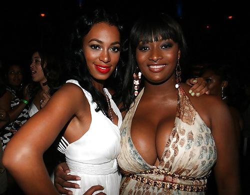 25P Black Networxxx Boobs