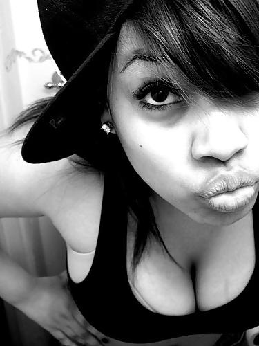 25P Black Networxxx Boobs