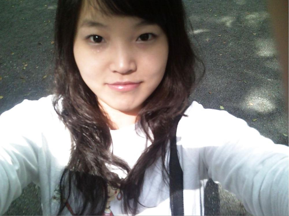 13P Korean beautician