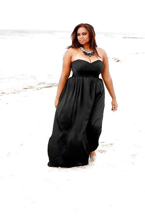 23P Big BEAUTIFUL BLACK GIRLS