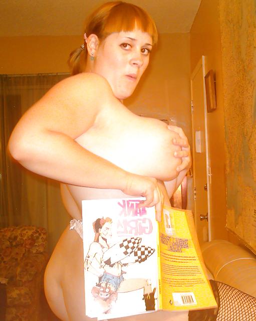 25P Amazing Busty Nerd Girl Wants to Steal Your Comics