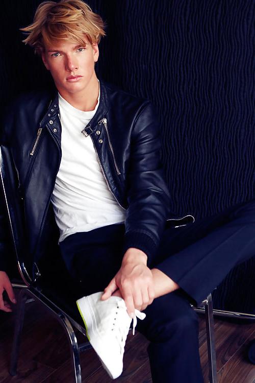 24P Ben S..... Gorgeous Model