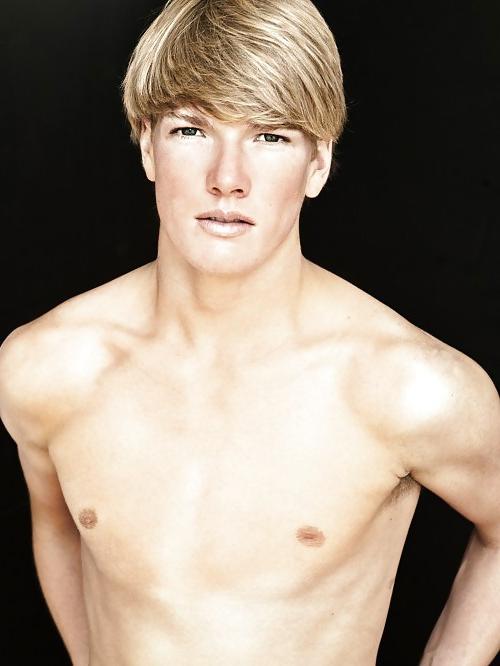 24P Ben S..... Gorgeous Model
