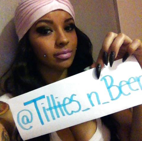 25P Beautiful black strippers and other black chicks 