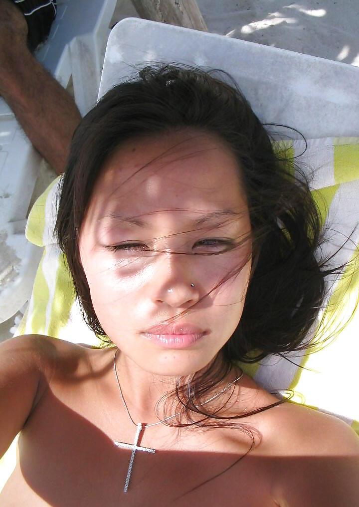 25P Asian beauty on holiday