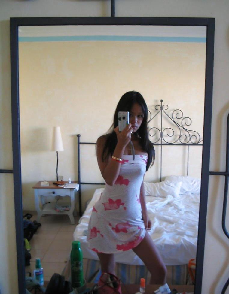 25P Asian beauty on holiday
