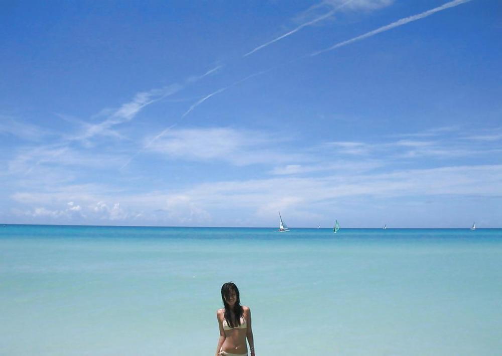 25P Asian beauty on holiday