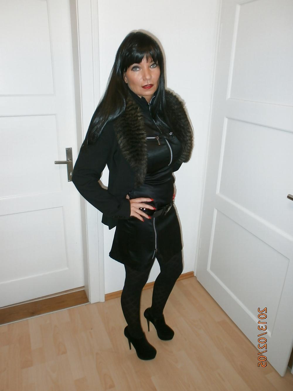 25P Miss Lady Tina, Strapon, Leather, Mistress, Domina, Anal 
