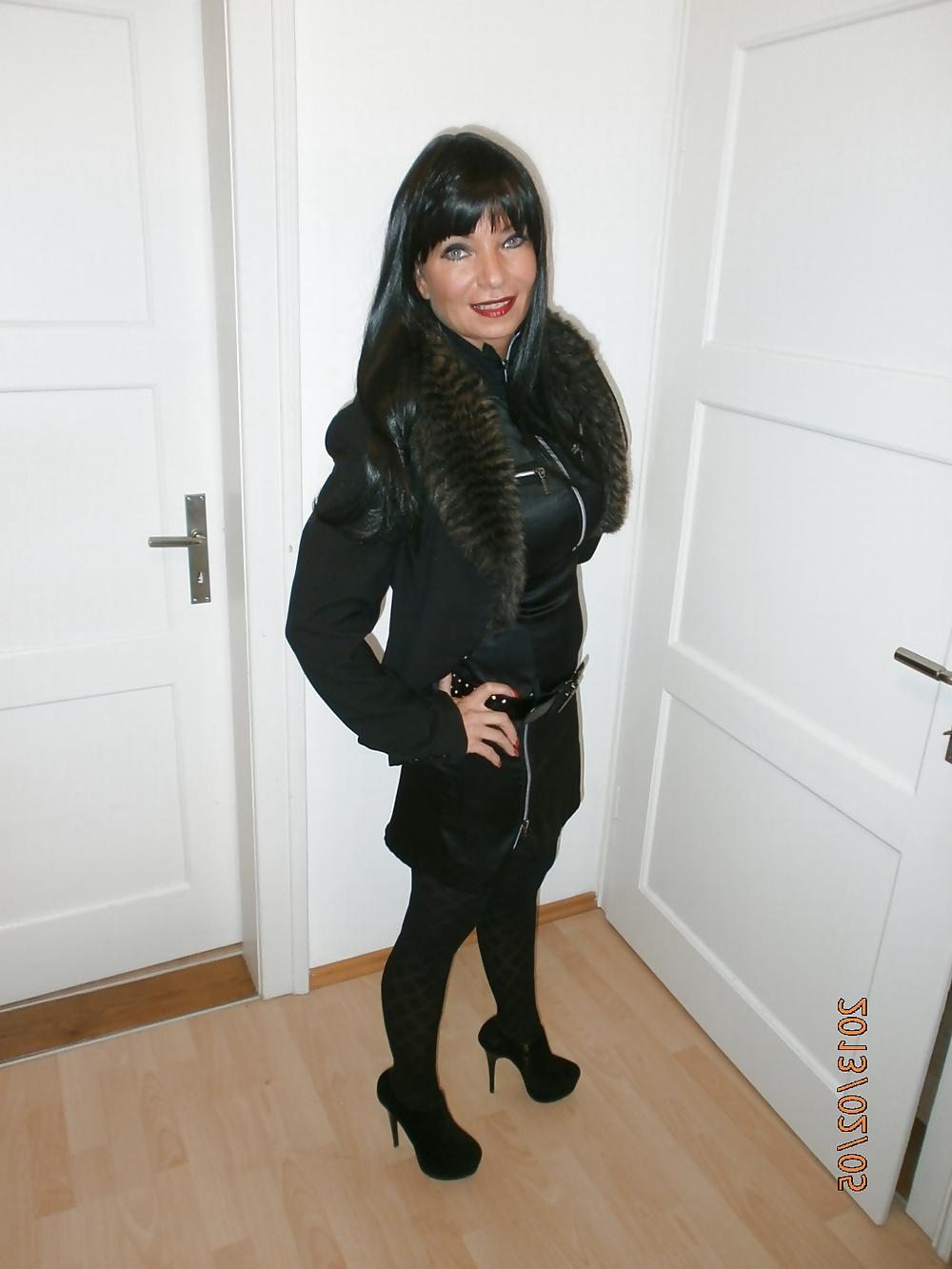 25P Miss Lady Tina, Strapon, Leather, Mistress, Domina, Anal 