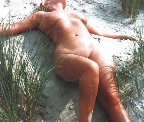 16P Large labia