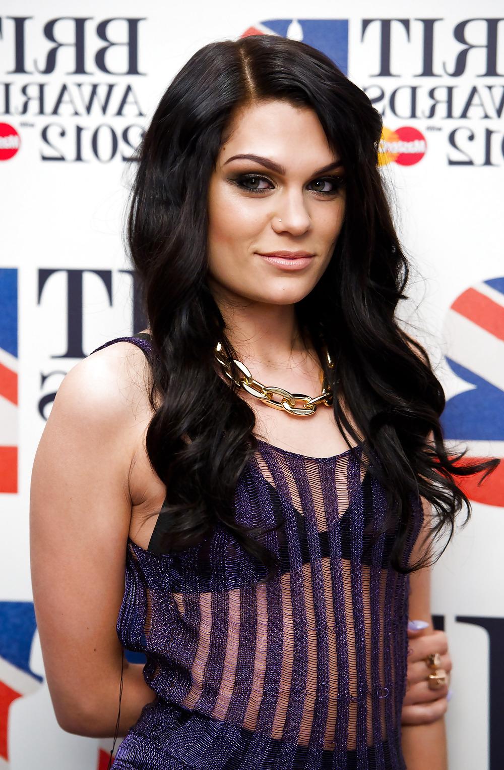 25P Jessie j 2 (nip slip)