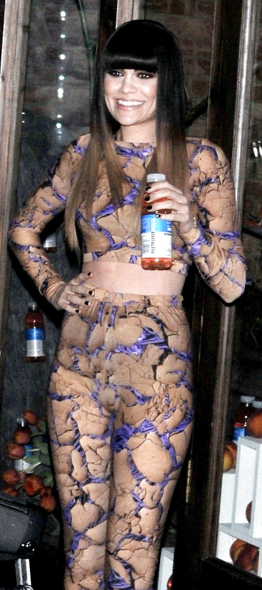 25P Jessie j 2 (nip slip)